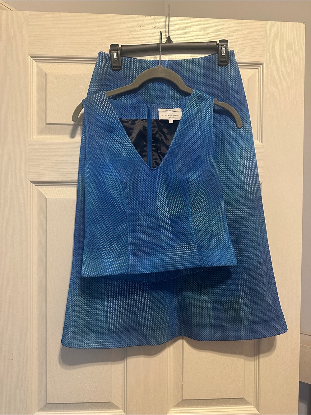 Veronika Maine Blue Textured V-Neck Crop Top & A-Line Skirt Set